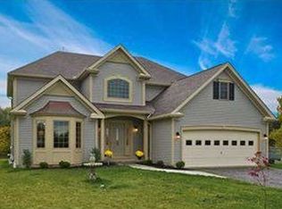 48 Lakeside Dr, Corfu, NY 14036