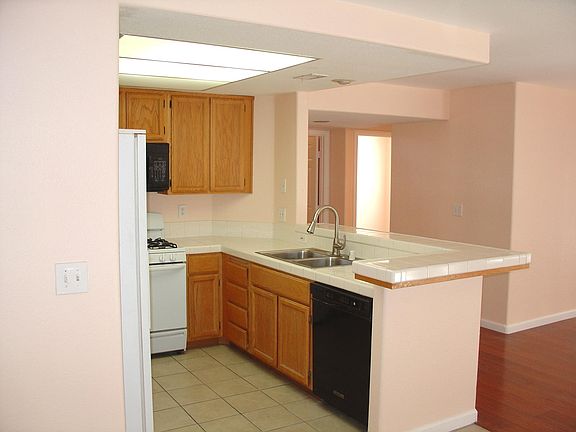 5th image of 2868 Moonlight Bay Ln #1
