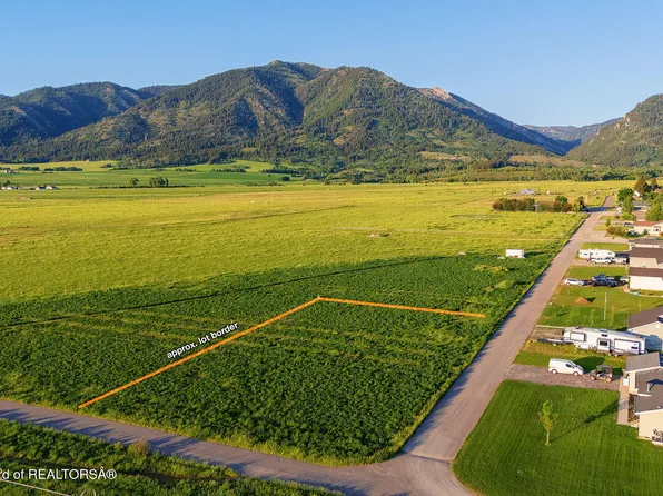 7 A St, Grover, WY 83122