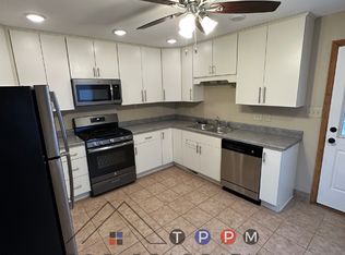 1065 3rd St, Marion, IA 52302