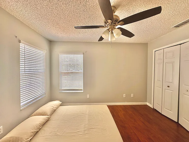 8515 Palm Harbour Dr — Photo 23
