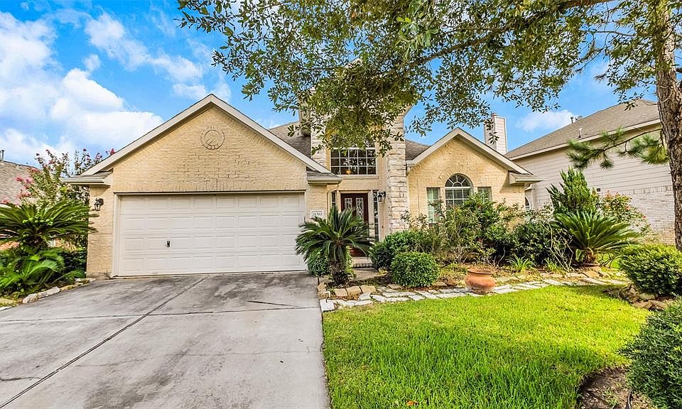1st image of 24703 Cobble Canyon Ln