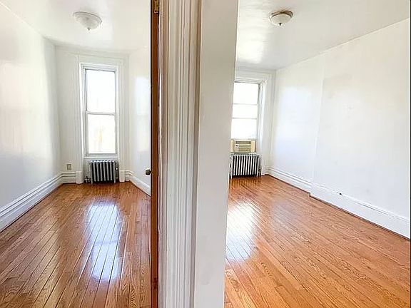 4th image of 119 W 81st St APT 5R