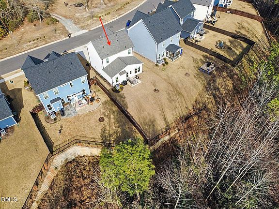 4th image of 235 Sneed Ln