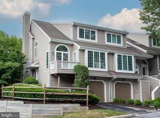 9 Cabot Dr, Wayne, PA 19087