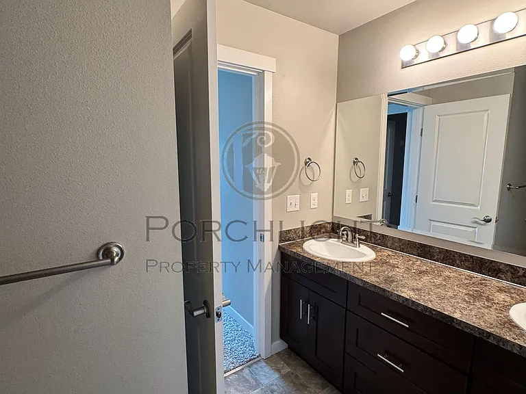 8841 Line Rd #3 — Photo 14