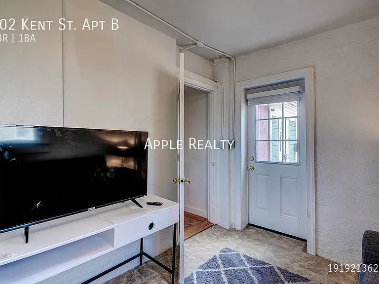 802 Kent St #B — Photo 18