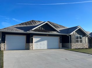 5593 W Mangrove St, Springfield, MO 65802