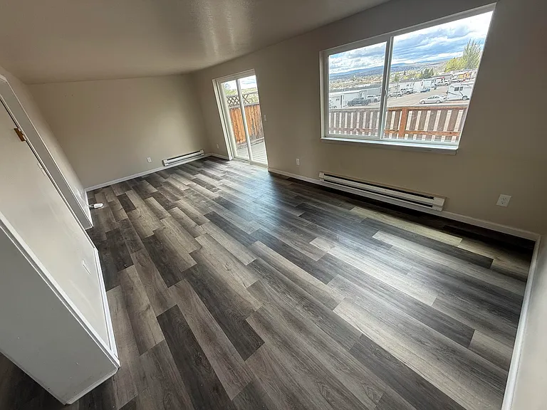 820 Moccasin Ln — Photo 3