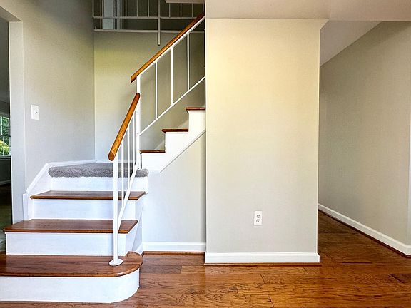 4th image of 4312 Majestic Ln