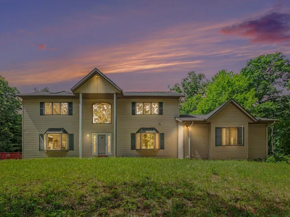 3071 W White Lake Dr, Whitehall, MI 49461