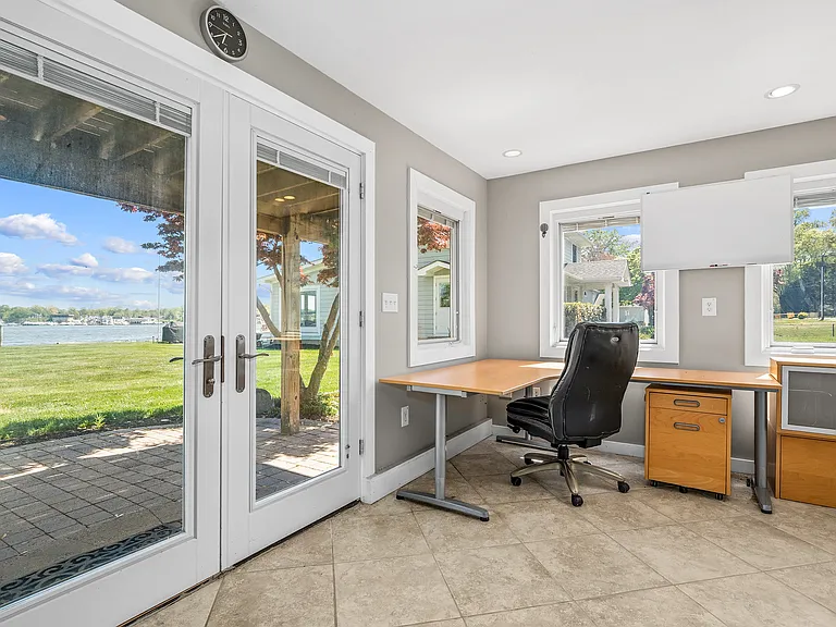 201 Edgewater Dr #B — Photo 22
