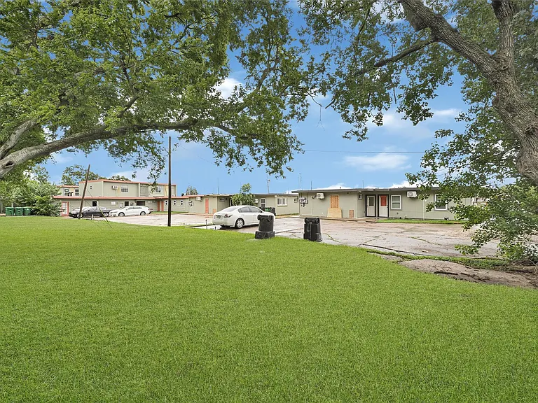 7529 Westover St #A — Photo 10