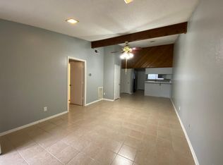 1812 McQueary St, Arlington, TX 76012