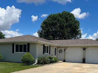 811 Kickapoo Rd, Heyworth, IL 61745