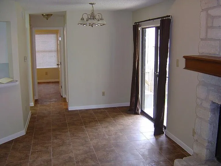 1701 Horseshoe Cir — Photo 9