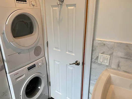 Rented by Corcoran | media 23