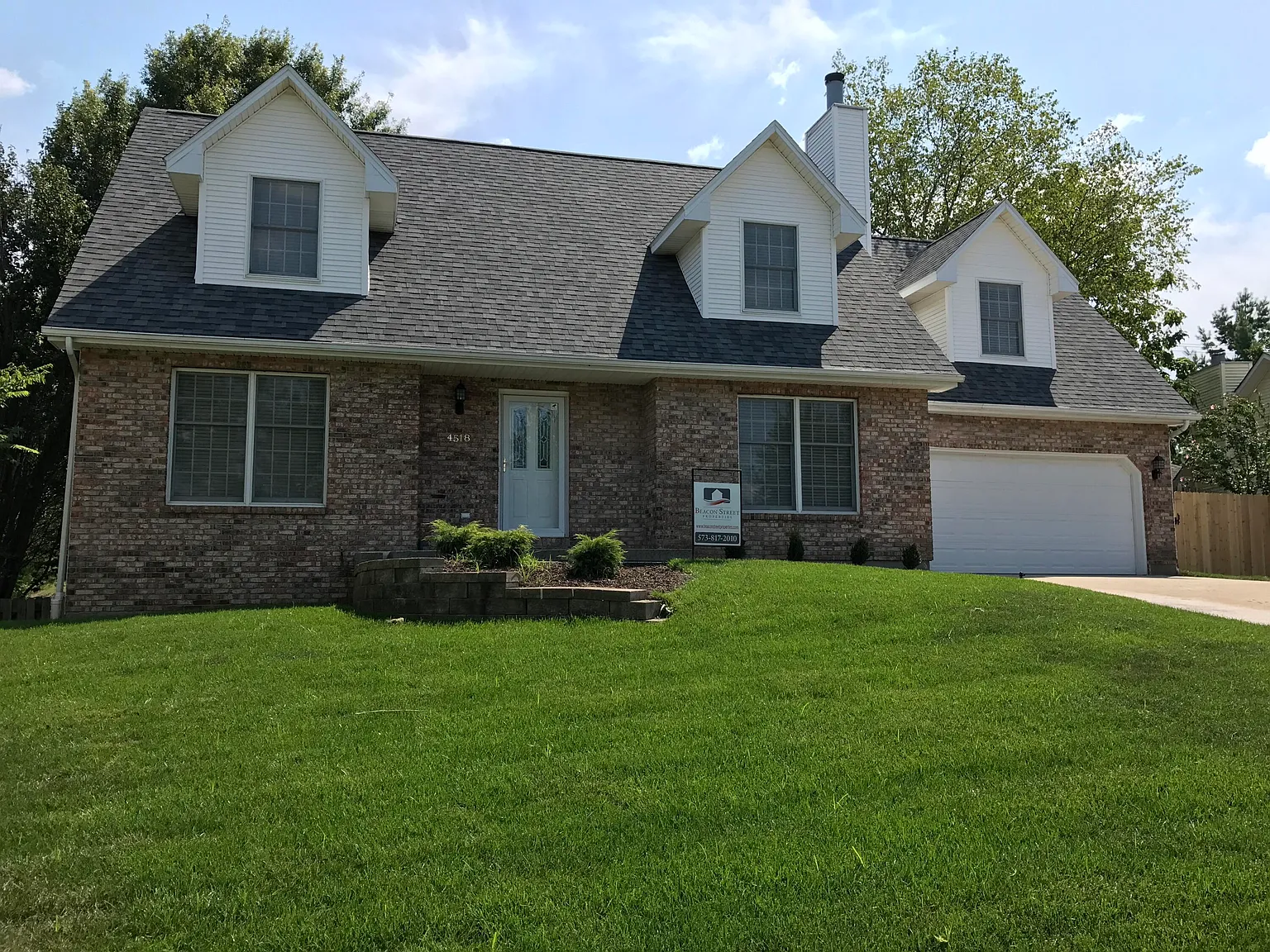 4 bed, 3.5 bath, 2782 sqft, $2,850 — Photo 1