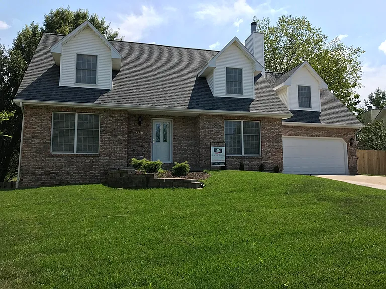 4518 E Bridgewood Dr — Photo 1