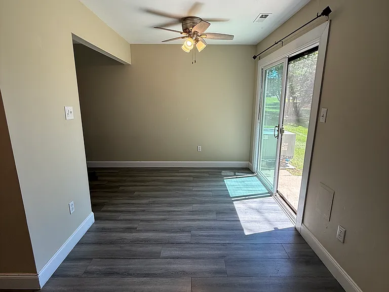 406 Willow Turn Turn — Photo 2