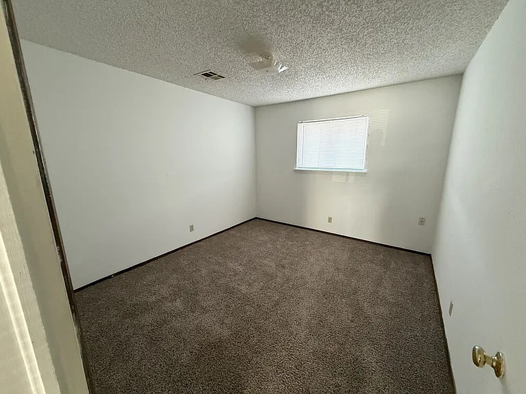 Serenity Ridge Apartments — Photo 8