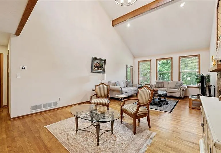 3655 Winters Hill Dr — Photo 2