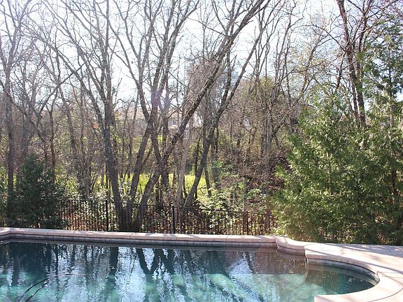 2nd image of 3338 Tea Rose Dr