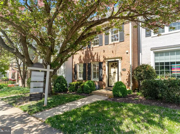 6724 Melrose Dr, Mc Lean, VA 22101