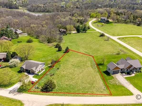 3 Beacon Trl, Galena, IL 61036
