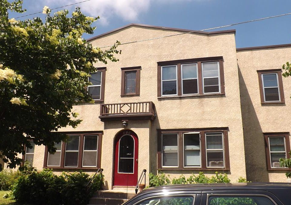 1st image of 415 Finn St N