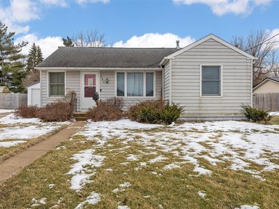 608 W 13th St, Vinton, IA, 52349