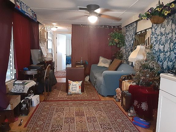 5th image of 1208 Lee St #112