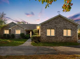 990 Brewer Rd, Leonard, MI 48367