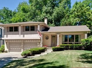 4902 Seeley Ave, Downers Grove, IL 60515