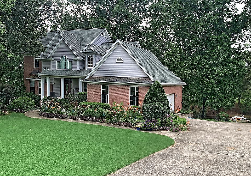 9040 Brigadoon Drive, Athens