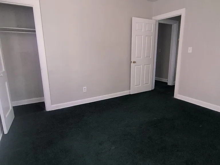 811 Mackinaw St — Photo 12