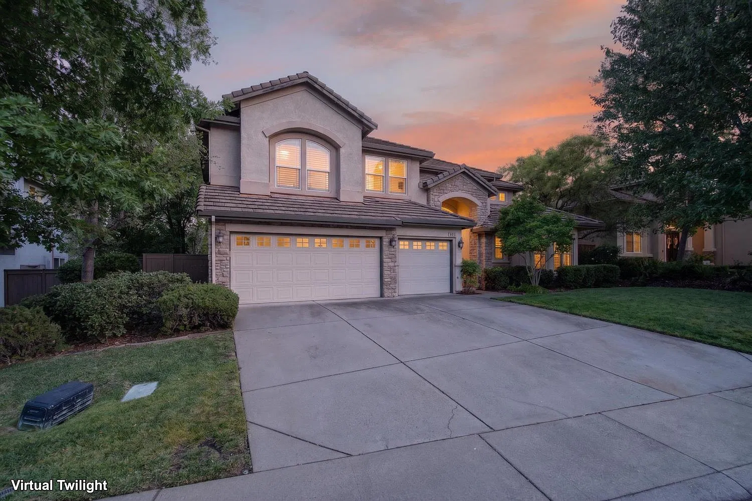 5 bed, 3950 sqft, $5,499 — Photo 3