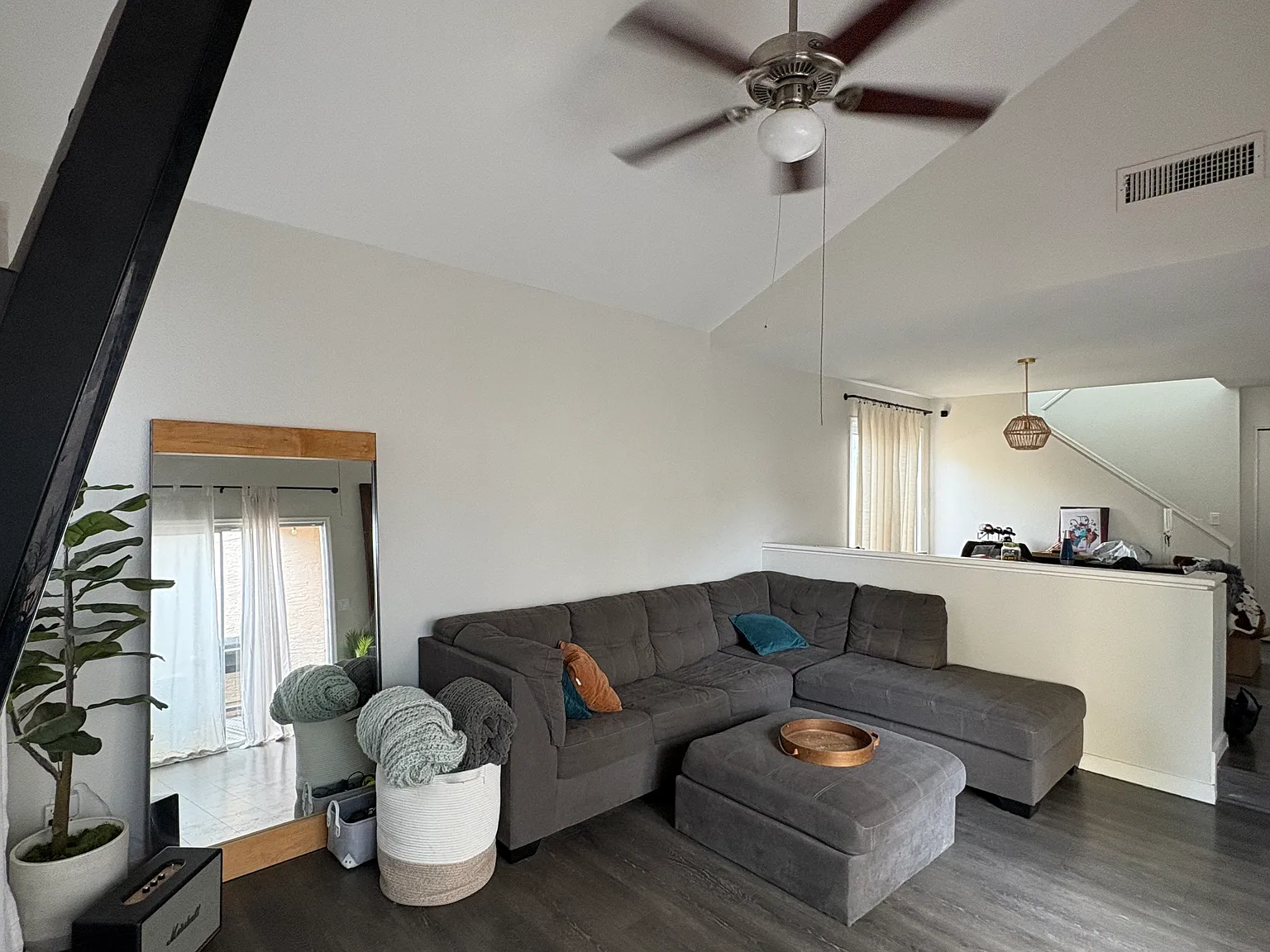2 bed, 1.5 bath, 1174 sqft, $2,150 — Photo 2