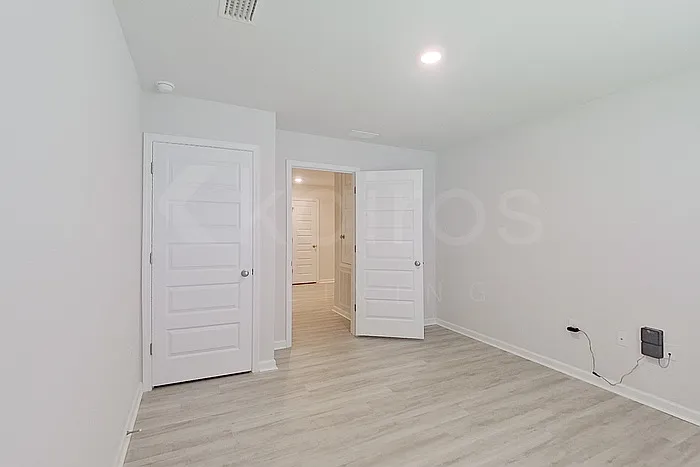 409 Monarch Ln — Photo 14