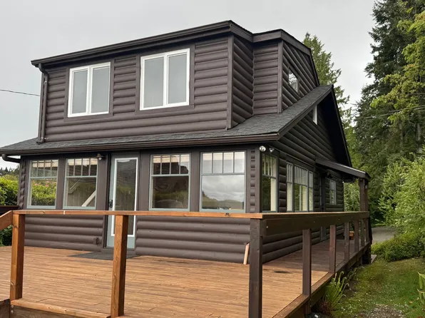 8709 NE Seaview Ave, Indianola, WA 98342