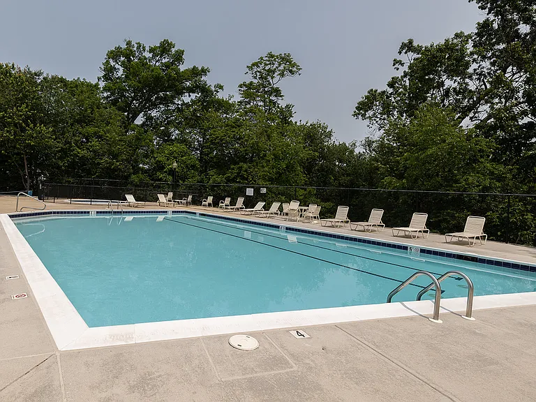 The Summit at Owings Mills Apartments — Photo 15