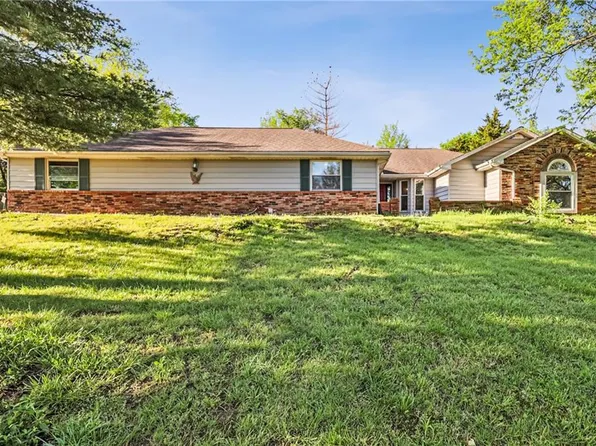 30909 E Litchford Rd, Grain Valley, MO 64029