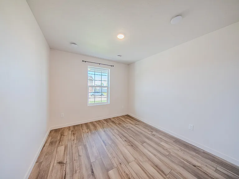 3445 E Mossy Branch St — Photo 2
