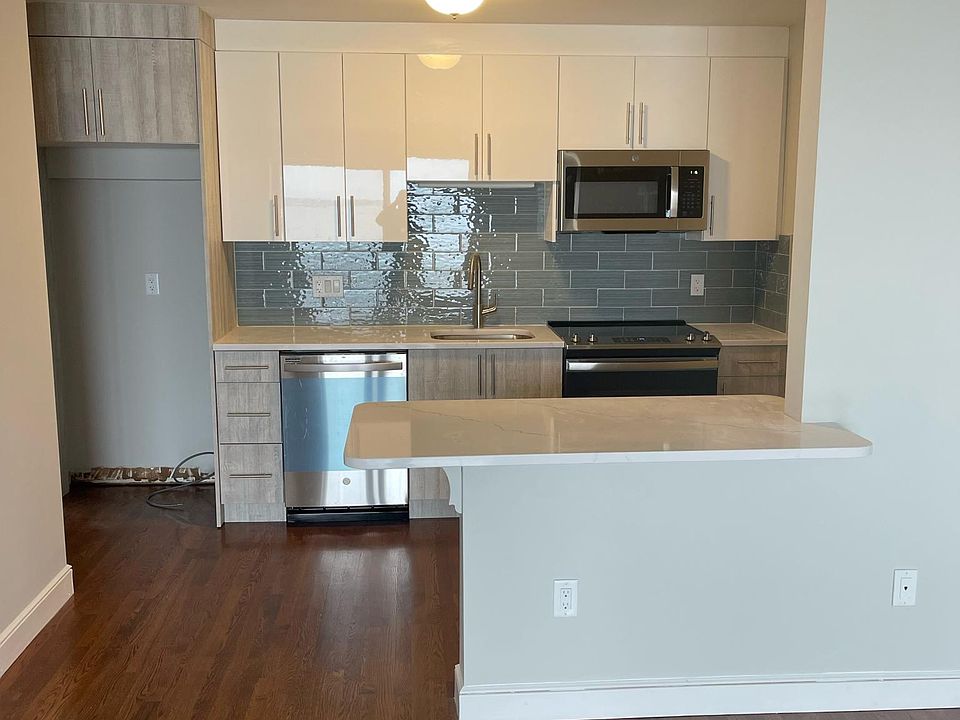 2nd image of 1 Revere Beach Blvd APT 25
