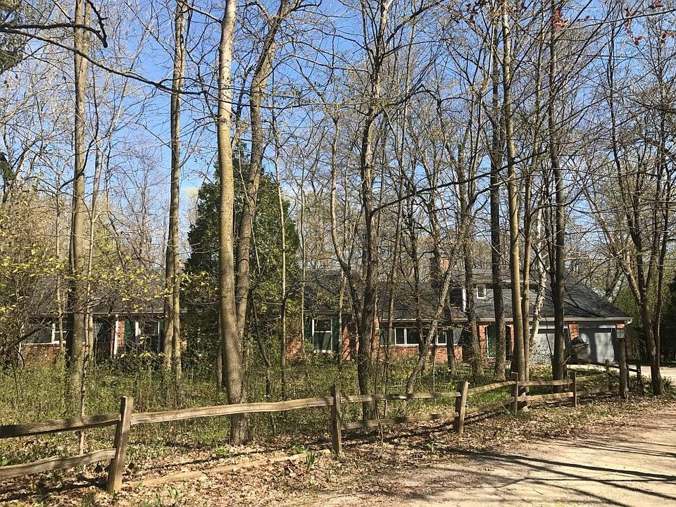1st image of 10612 W Sunset Woods Ln
