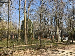 10612 W Sunset Woods Ln, Mequon, WI 53097