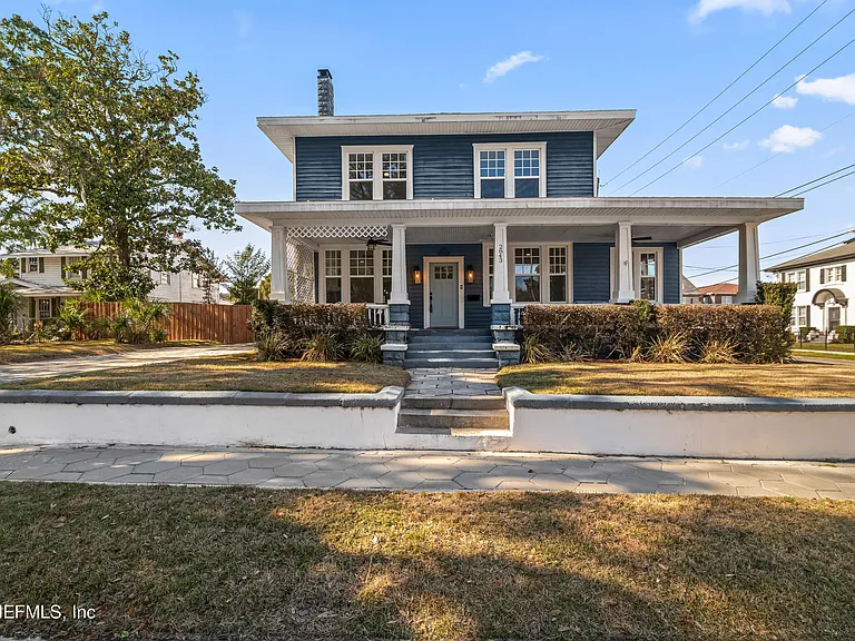2843 Oak St — Photo 83