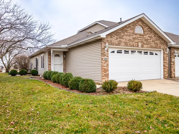 2263 Sandcastle Dr, Dyer, IN 46311