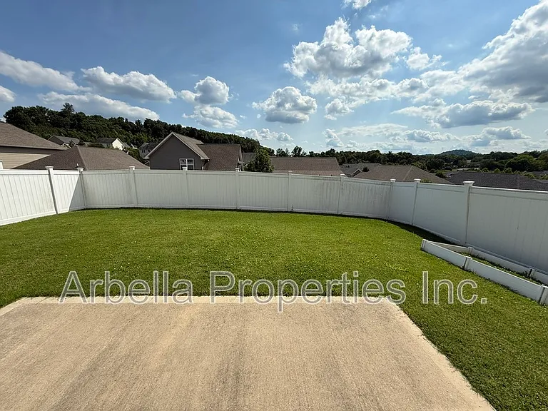 479 Brinkleys Way — Photo 34