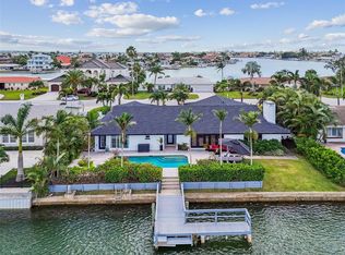 221 Howard Dr, Belleair Beach, FL 33786